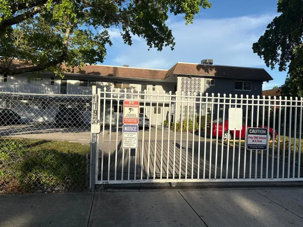 19255 NE 2nd Ave APT 2224, Miami, FL 33179