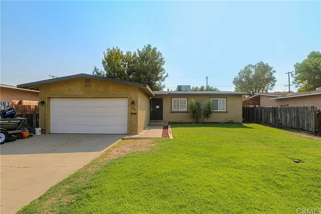 3242 Virginia St photo 1