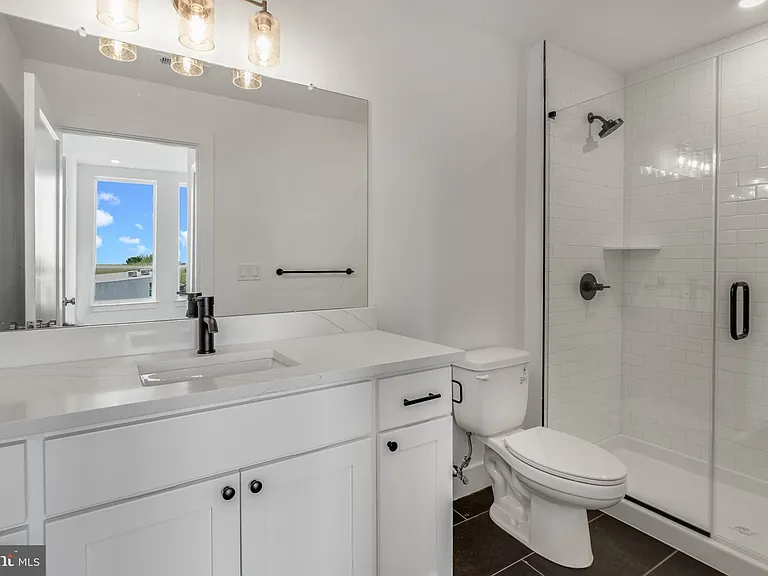 2214 N Front St #204 — Photo 17