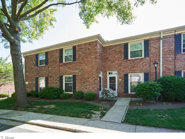63 Nottoway Ct, Akron, OH 44313