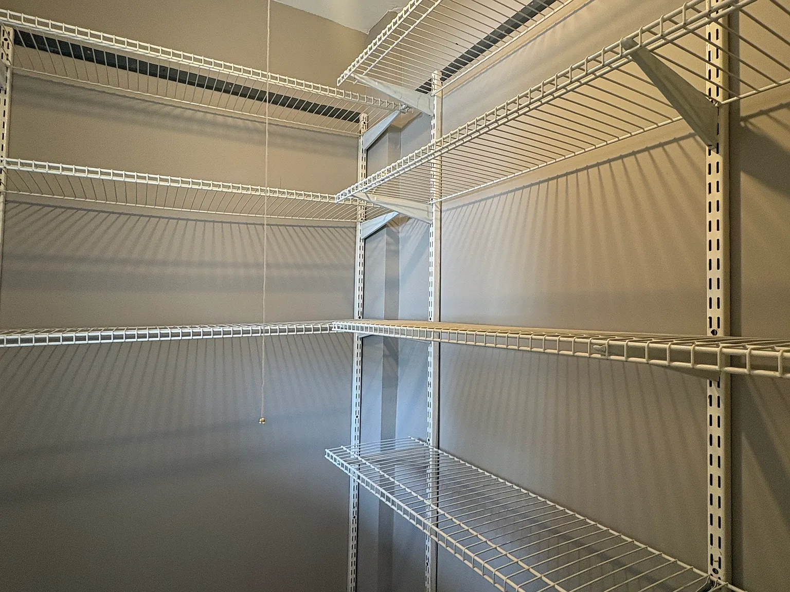 2 bed, 750 sqft, $1,600 — Photo 4