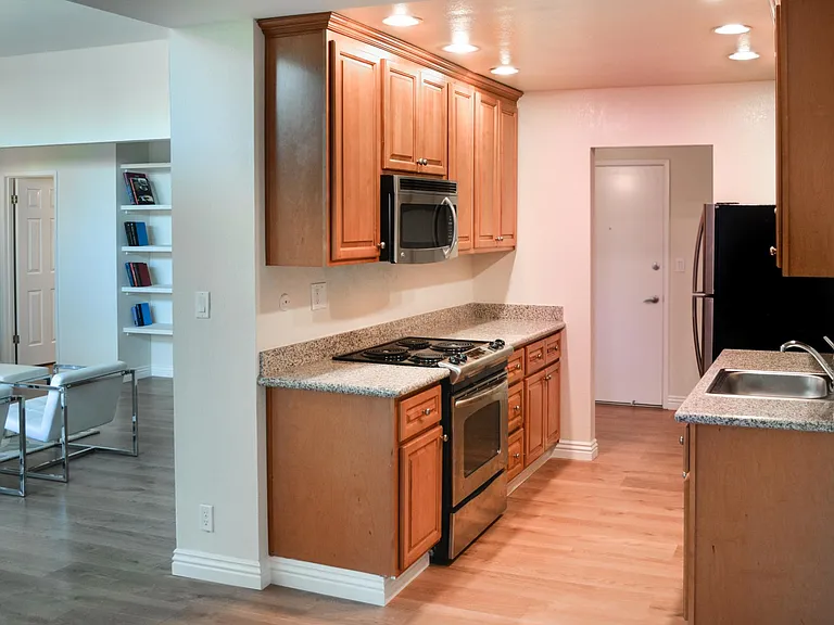 Brookdale Apartments — Photo 23