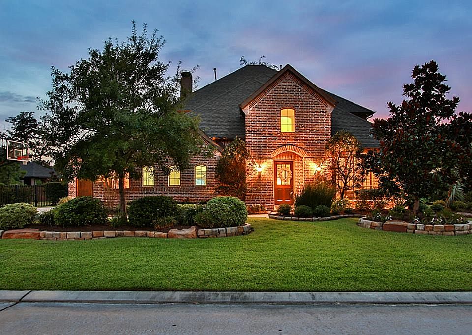 1st image of 147 Bauer Point Cir