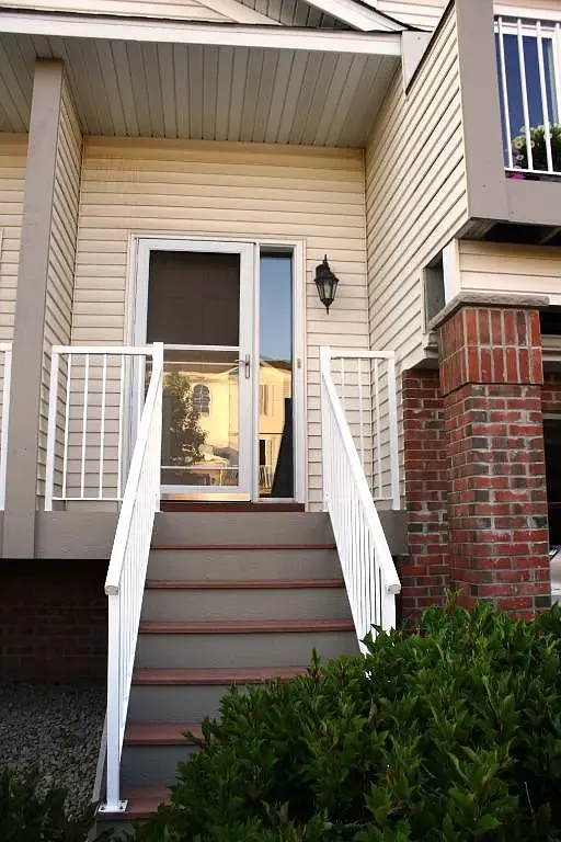 2 bed, 1.5 bath, 1404 sqft, $2,095 — Photo 4