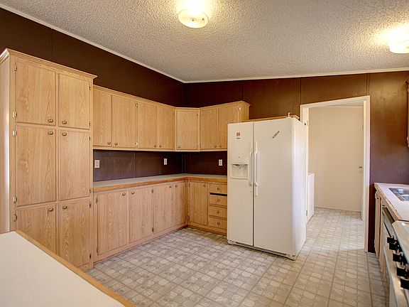 4th image of 9057 Royal St