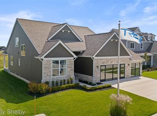51970 Wellington Valley Dr, Macomb, MI 48042