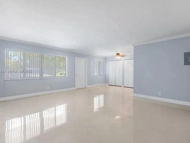 1400 NE 54th St #102 — Photo 24