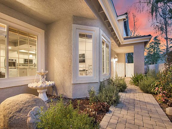 2nd image of 5617 Glenhaven Cir