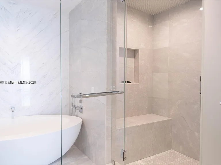 18501 Collins Ave #1104 — Photo 14