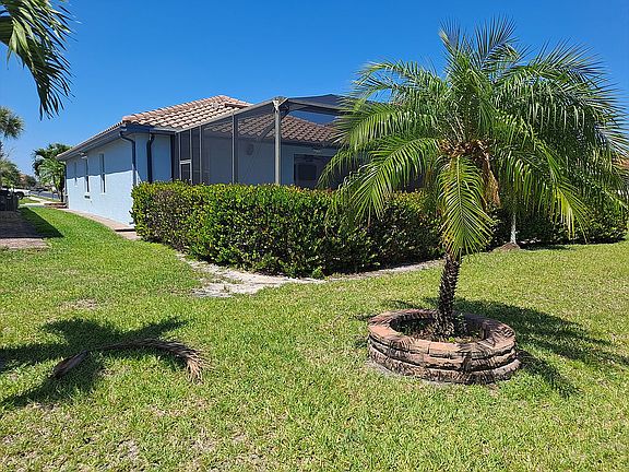 4th image of 2342 Heydon Cir E