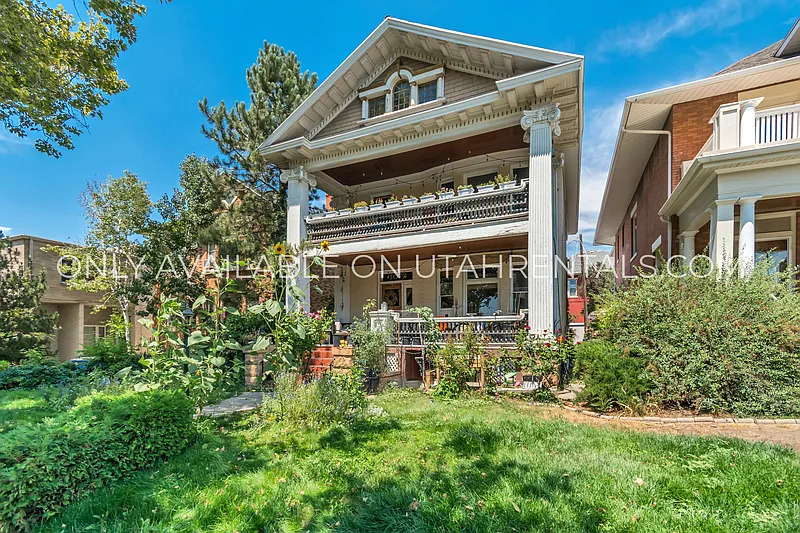 2 bed, 1.0 bath, 644 sqft, $1,550 — Photo 2