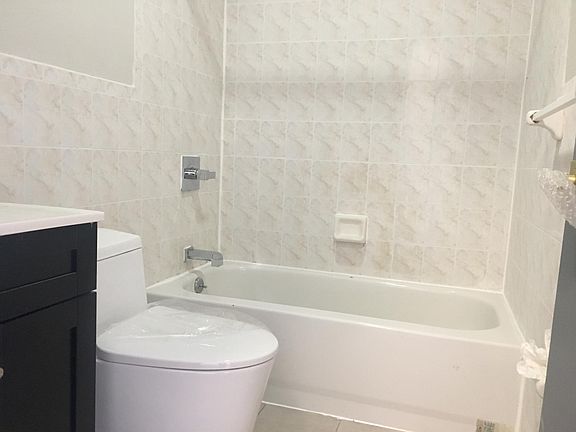 4th image of 50 Atlantic St #45Y
