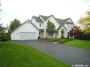 48 Fox Hill Dr, Fairport, NY 14450