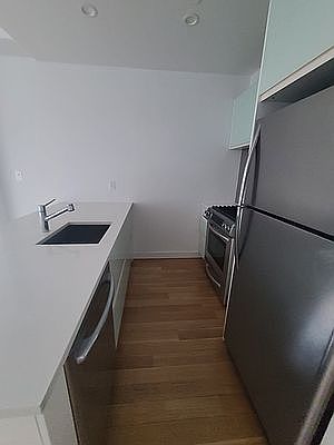 2nd image of 519 Lincoln Pl #502