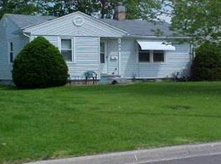 1054 English Ave, Marshall, MO 65340