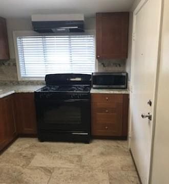 3rd image of 701 Monticello Dr #105-B