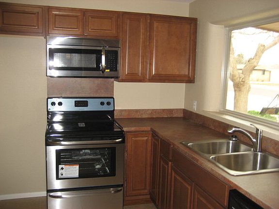 4th image of 4313 Monty Dr