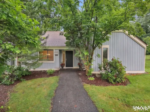 972 Heritage Village #B, Southbury, CT 06488