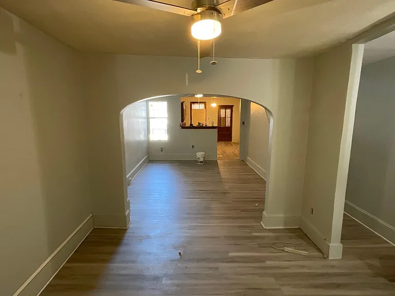 710 W Laurel Blvd — Photo 6