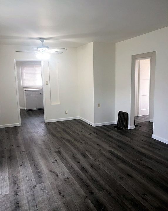 1st image of 16 W Grand Ave APT D