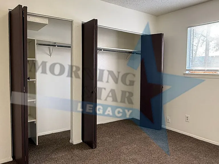 Puerta Del Sol Apartments — Photo 12
