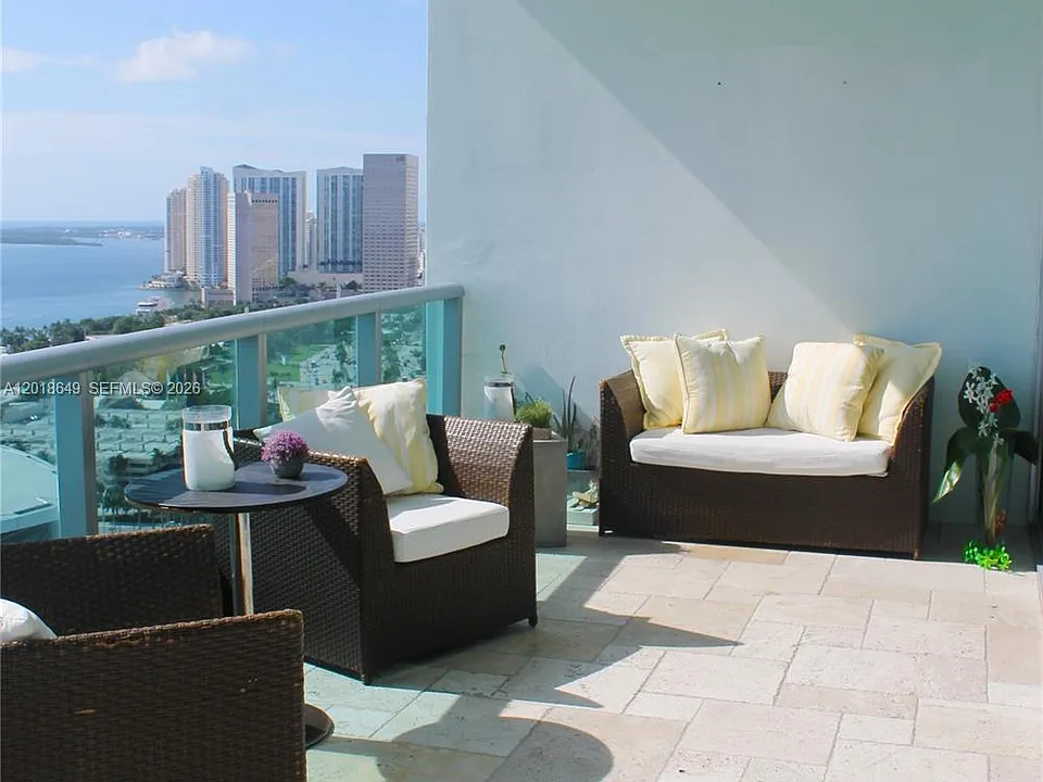 900 Biscayne Blvd