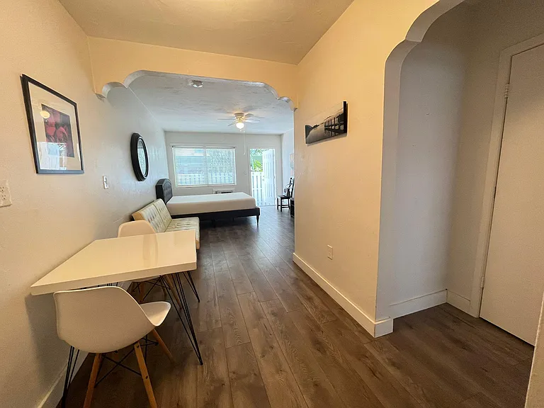 7630 Byron Ave #3 — Photo 4