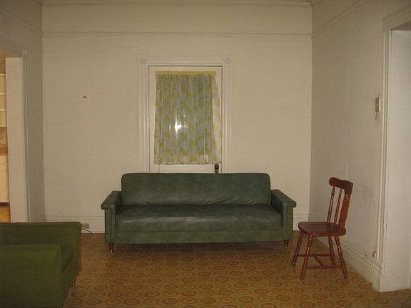 5th image of 106 Bradley St