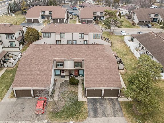 3rd image of 5260 Westbury Dr #14-A