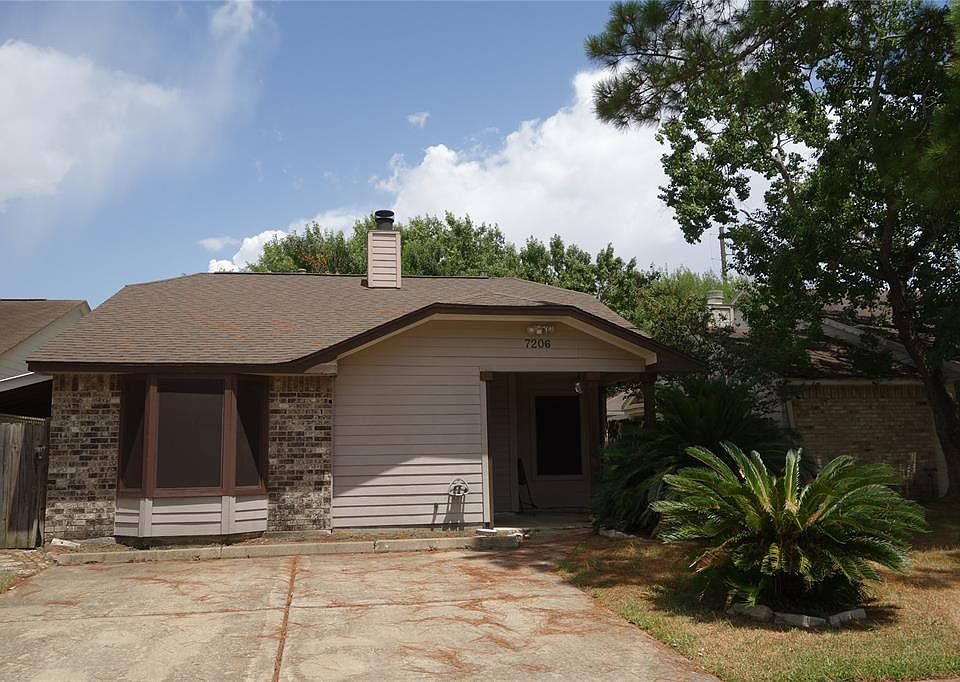 1st image of 7206 Village Lake Dr