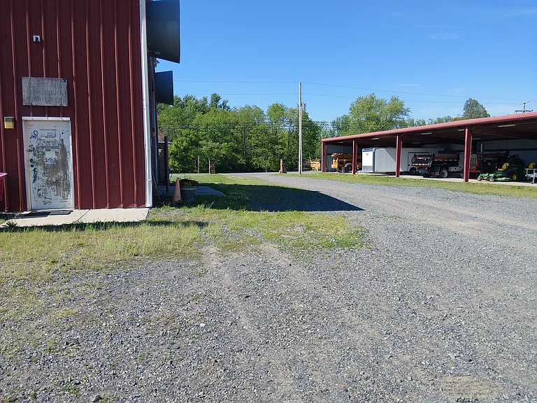 2130 E Main St — Photo 3