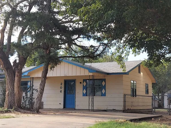 206 E Elm Ave, Woodward, OK 73801