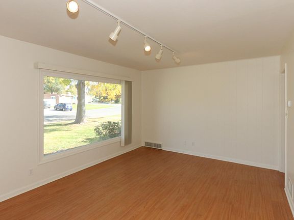 3rd image of 5362 S Alpine Dr