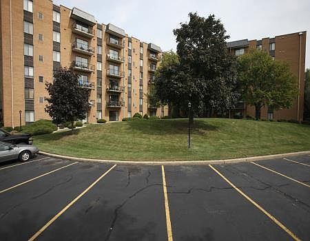 1st image of 900 W Sunset Dr APT 514