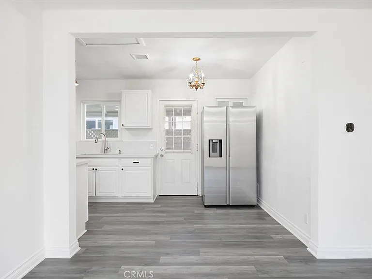 5020 Topanga Canyon Blvd — Photo 8