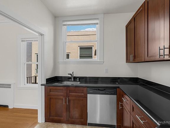4th image of 555 Pierce St APT 306