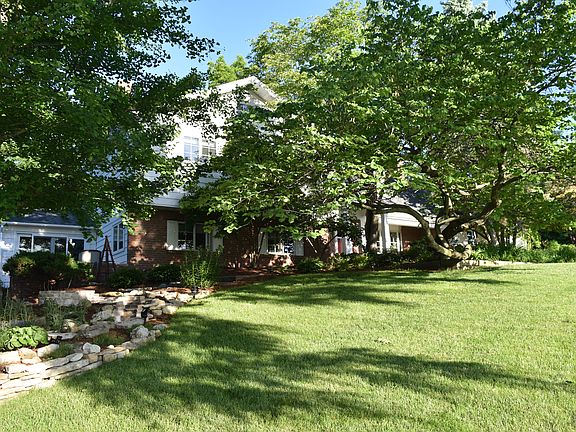 2nd image of 6107 N Mandalay Dr