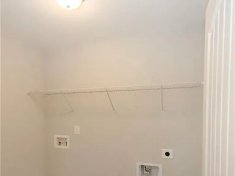 130 Brummel Ct — Photo 17