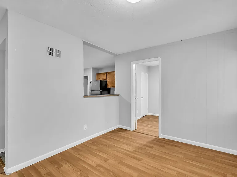 10521 Duke Dr — Photo 11