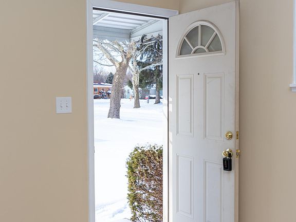 2nd image of 4167 Woodcreek Ln