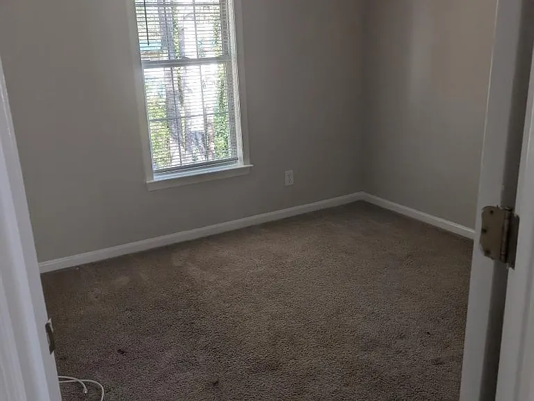 6319 Richfield Ln — Photo 10