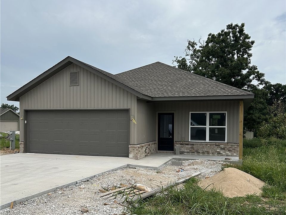 1st image of 960 Snyder Springs Loop