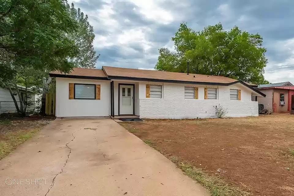 1st image of 525 N Bowie Dr