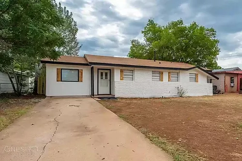 525 N Bowie Dr Photo 1