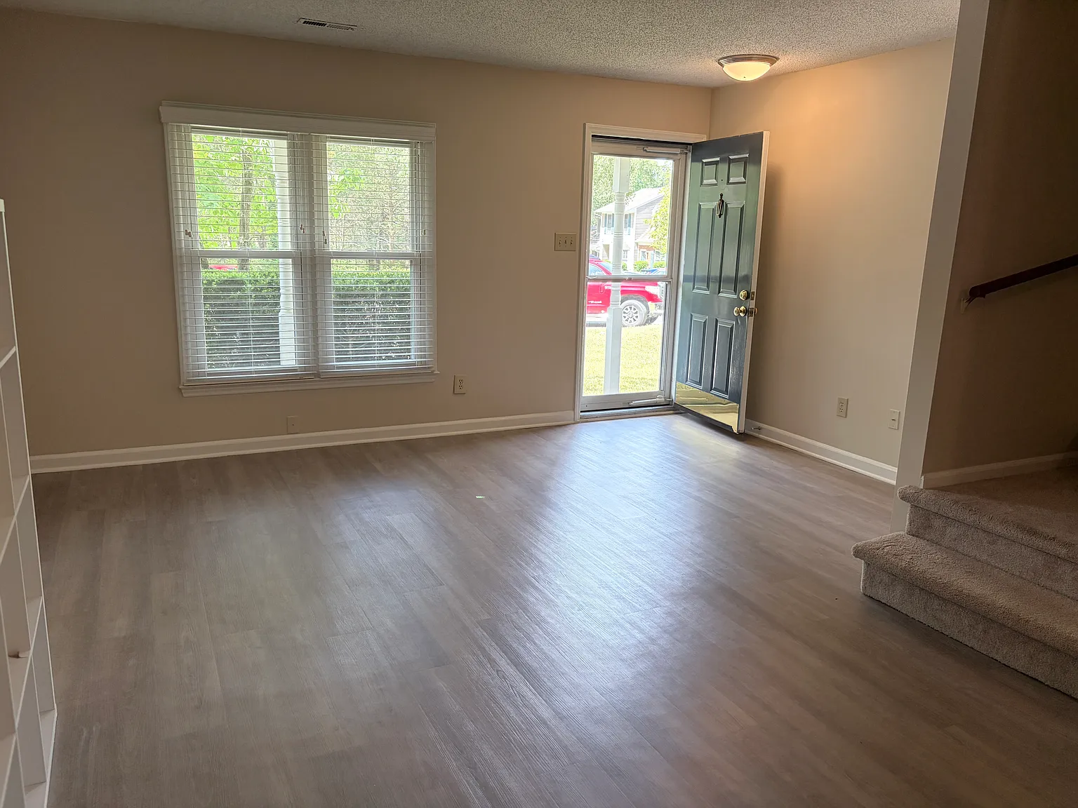 2 bed, 2.5 bath, 1302 sqft, $1,725 — Photo 4