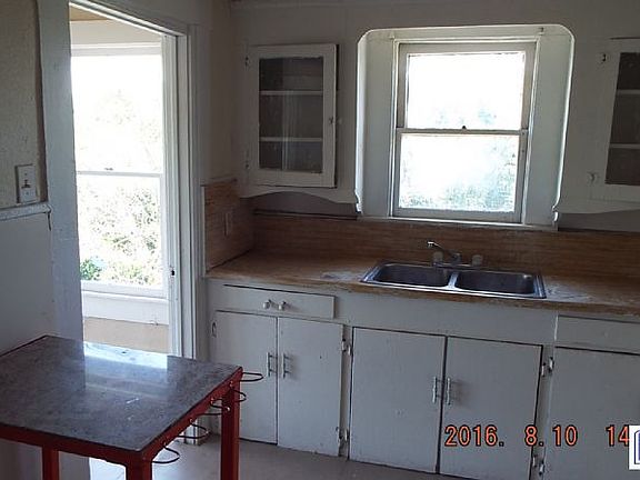 5th image of 1718 E Houston St APT 3