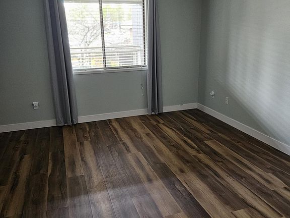5th image of 9727 NE Juanita Dr APT 209