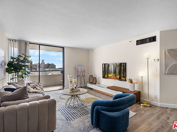 3rd image of 600 W 9th St APT 1216