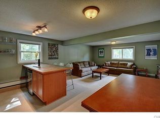 208 Mapleridge Dr, Waterbury, CT 06705