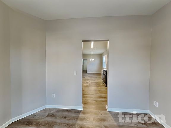 3rd image of 3313 Chastain Landings Ct
